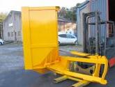 Side Tipping Bucket c/w Chute Extension