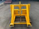 Implement mover for masted forklift